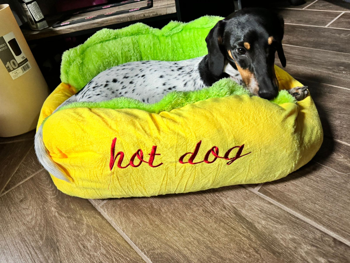 Cama tipo perro caliente para Mascotas- Hot Dog Bed